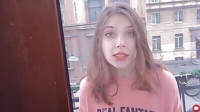 Глубокая глотка MihaNika принимает член